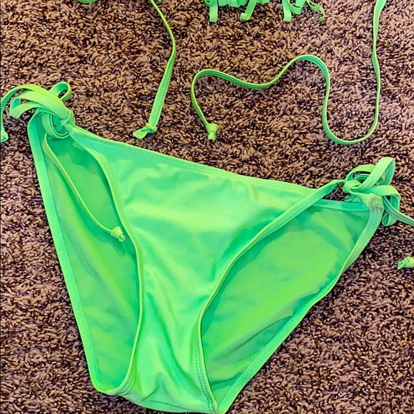 Lime Green Fringe Bikini 👙 - Picture 3 of 5